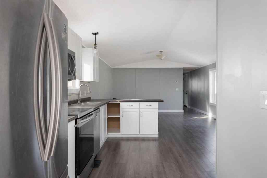 MLS® A2265111 - 296 Grey Crescent  in Gregoire Park Fort McMurray, Residential