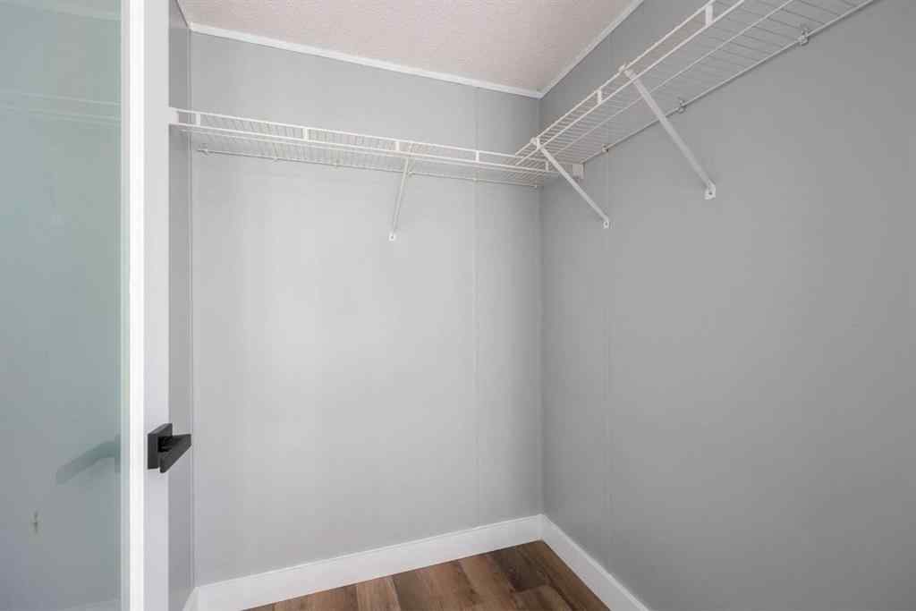 MLS® A2265111 - 296 Grey Crescent  in Gregoire Park Fort McMurray, Residential