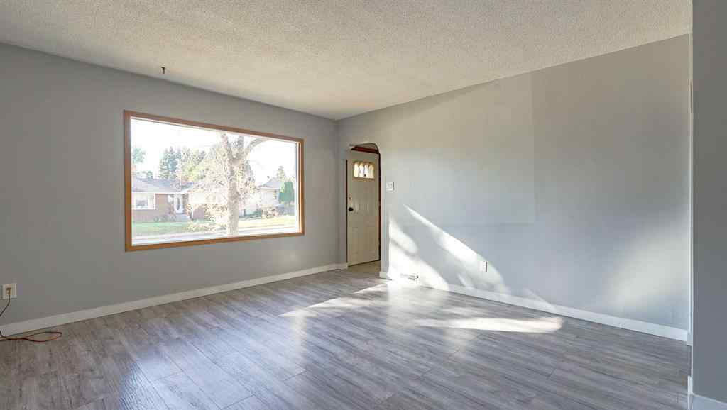 MLS® A2265118 - 446 5 Street SW in SW Hill Medicine Hat, Residential