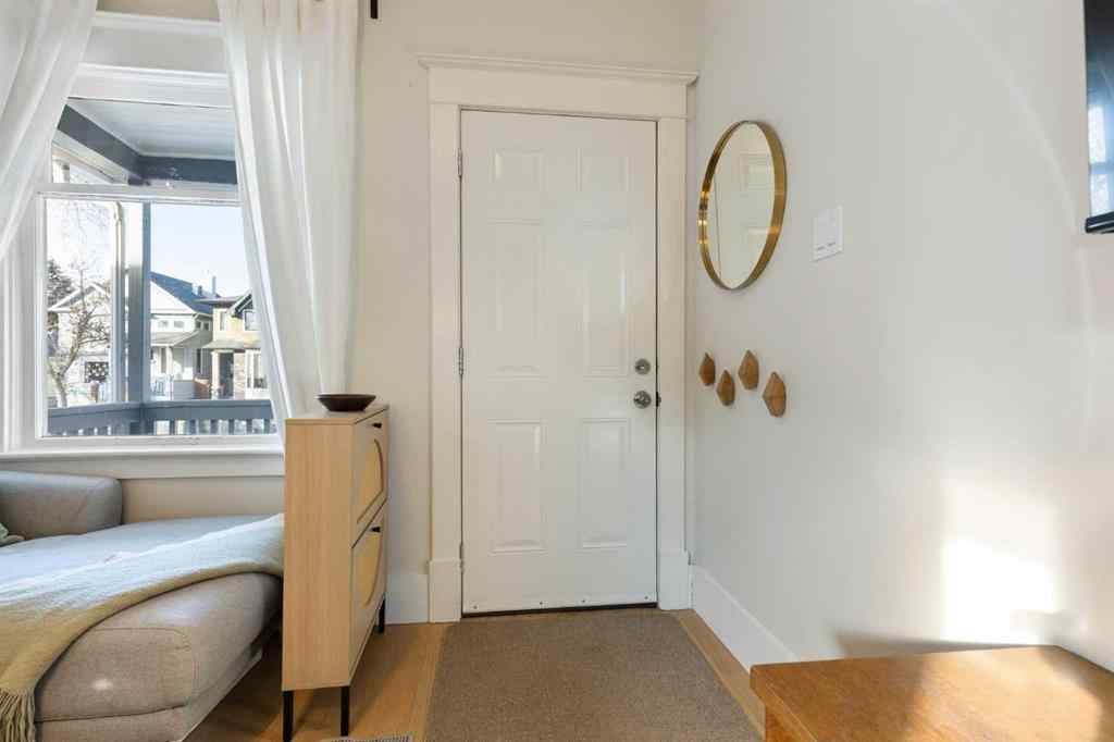 MLS® A2265120 - 317 18 Avenue NW in Mount Pleasant Calgary, Residential