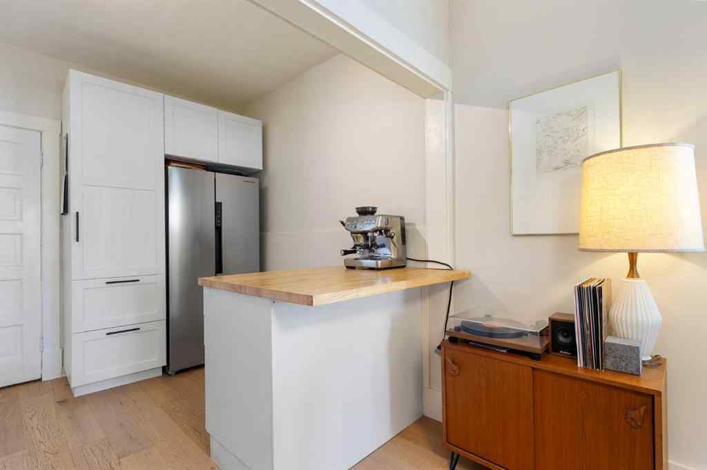 MLS® A2265120 - 317 18 Avenue NW in Mount Pleasant Calgary, Residential