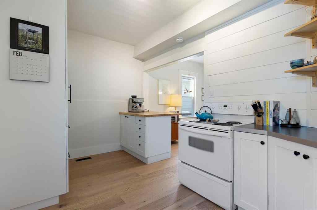 MLS® A2265120 - 317 18 Avenue NW in Mount Pleasant Calgary, Residential