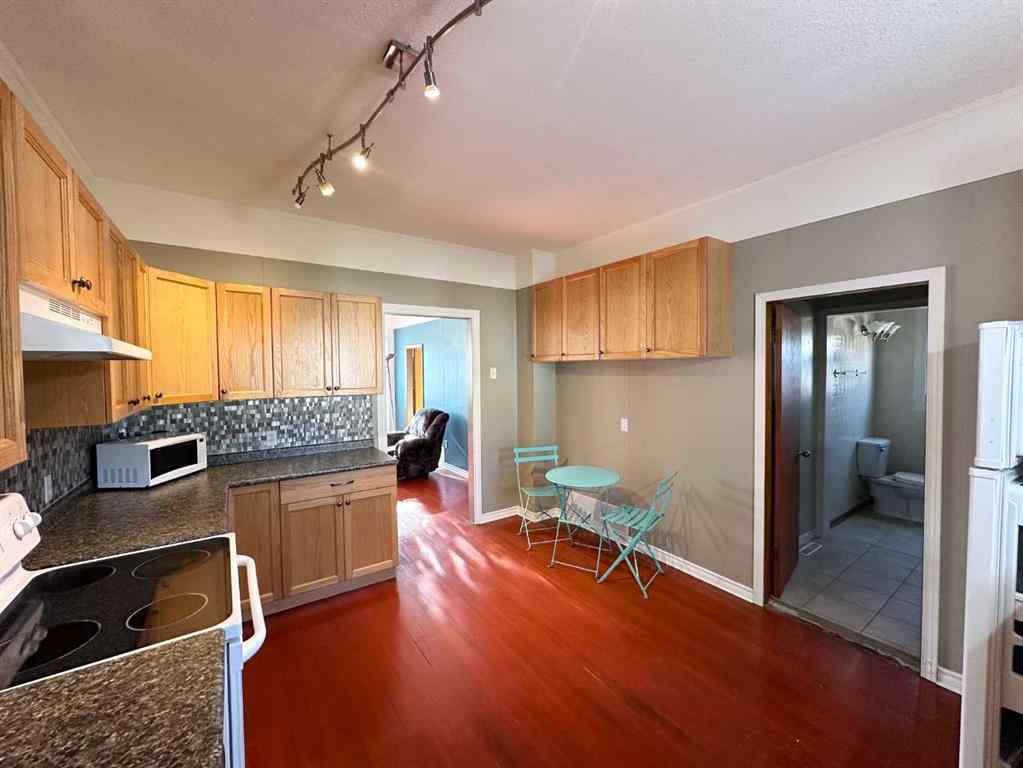 MLS® A2265122 - 4704 51 Avenue  in Mannville Mannville, Residential