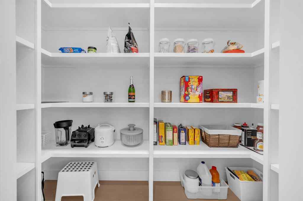 MLS® A2265140 - 1623 16a Street SE in Inglewood Calgary, Residential