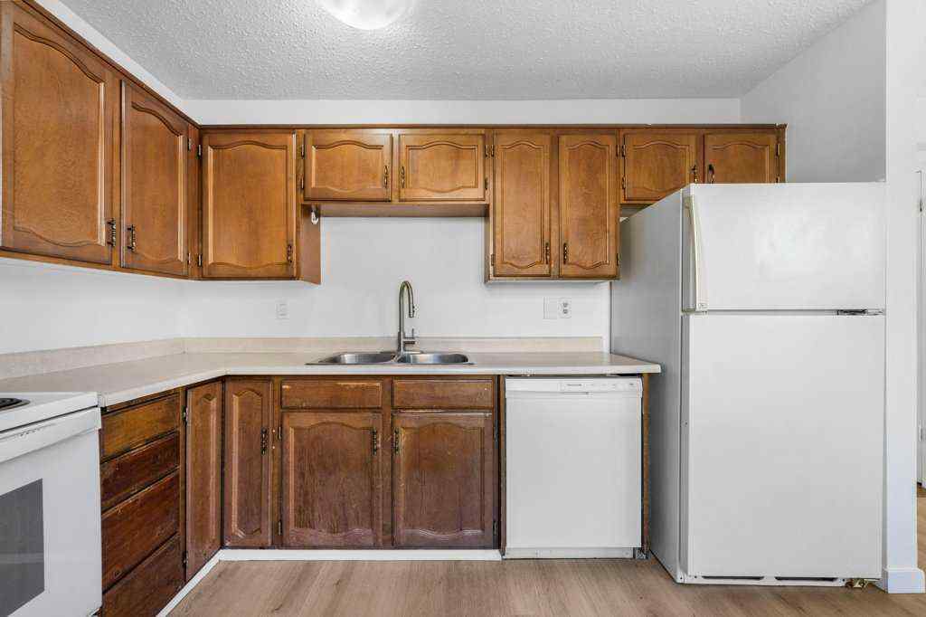 MLS® A2265142 - 130 Pineset Place NE in Pineridge Calgary, Residential