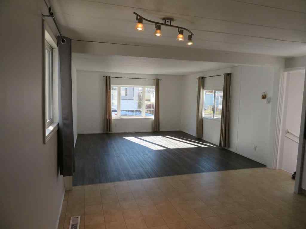 MLS® A2265149 - 13 Westwood Court   in Westwood Innisfail, Mobile