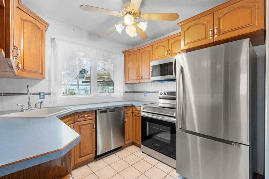 MLS® A2265151 - 100 Fairview Drive SE in Fairview Calgary, Residential