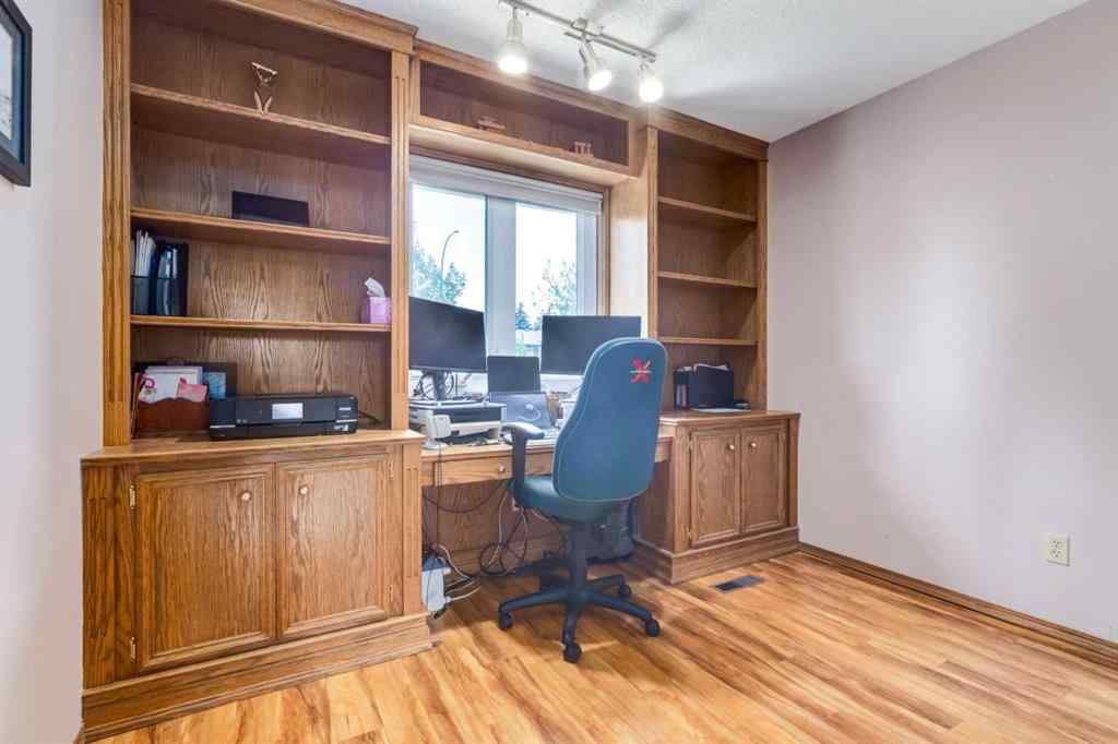 MLS® A2265153 - 39 Canterbury Court SW in Canyon Meadows Calgary, Residential