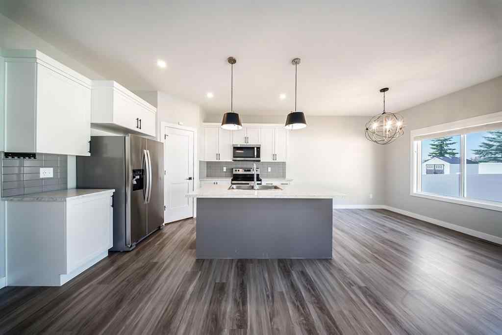 MLS® A2265156 - 88 Henderson Crescent  in Hawkridge Estates Penhold, Residential