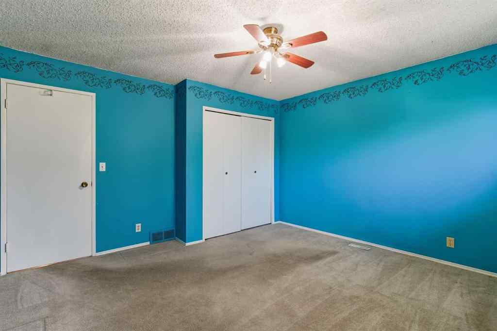 MLS® A2265157 - 8 Ranchlands Crescent NW in Ranchlands Calgary, Residential