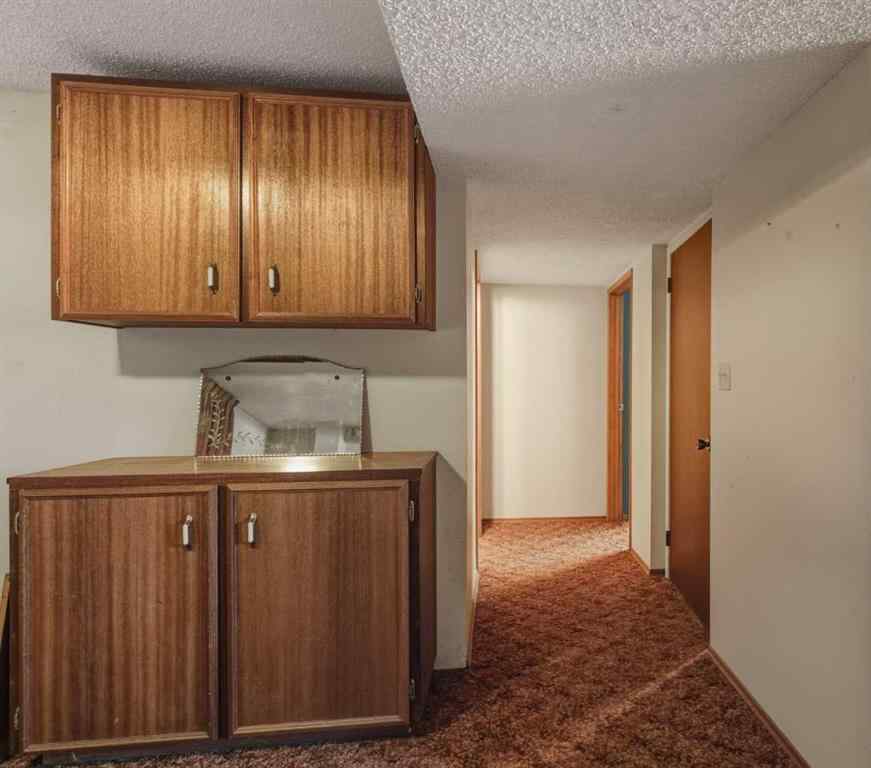 MLS® A2265157 - 8 Ranchlands Crescent NW in Ranchlands Calgary, Residential