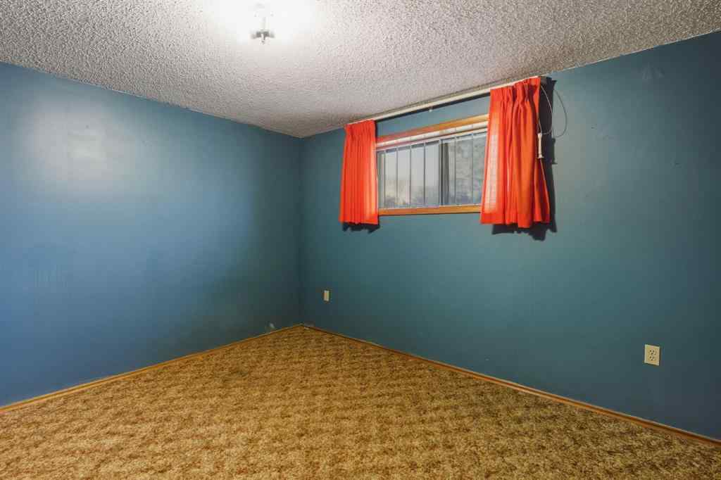 MLS® A2265157 - 8 Ranchlands Crescent NW in Ranchlands Calgary, Residential