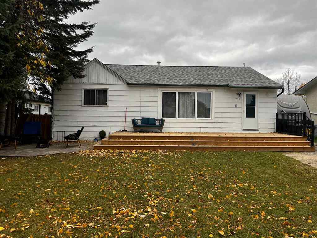 MLS® A2265158 - 712 3 Avenue NW in NONE Slave Lake, Residential