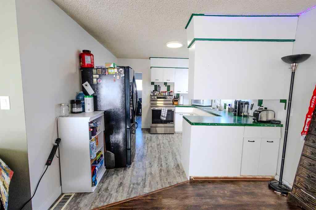 MLS® A2265158 - 712 3 Avenue NW in NONE Slave Lake, Residential