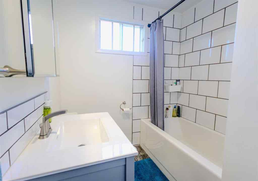 MLS® A2265158 - 712 3 Avenue NW in NONE Slave Lake, Residential