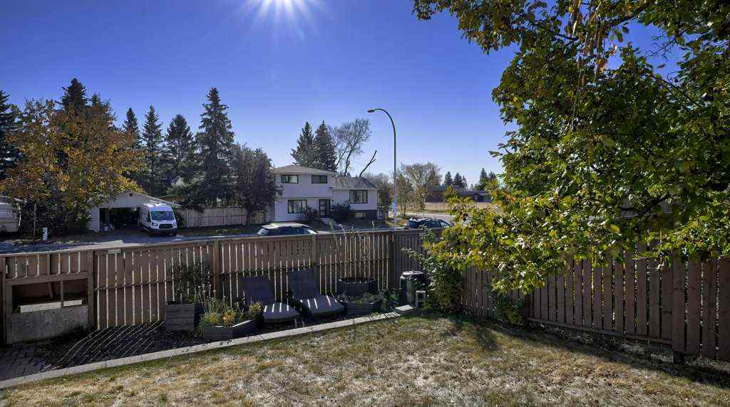 MLS® A2265160 - 5650 Brenner Crescent NW in Brentwood Calgary, Residential