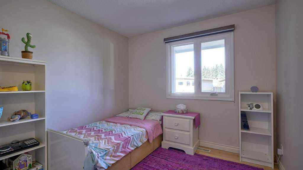 MLS® A2265160 - 5650 Brenner Crescent NW in Brentwood Calgary, Residential