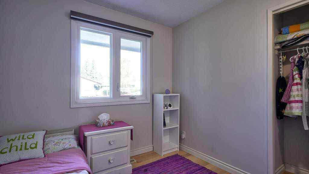 MLS® A2265160 - 5650 Brenner Crescent NW in Brentwood Calgary, Residential