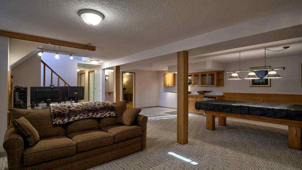 MLS® A2265160 - 5650 Brenner Crescent NW in Brentwood Calgary, Residential