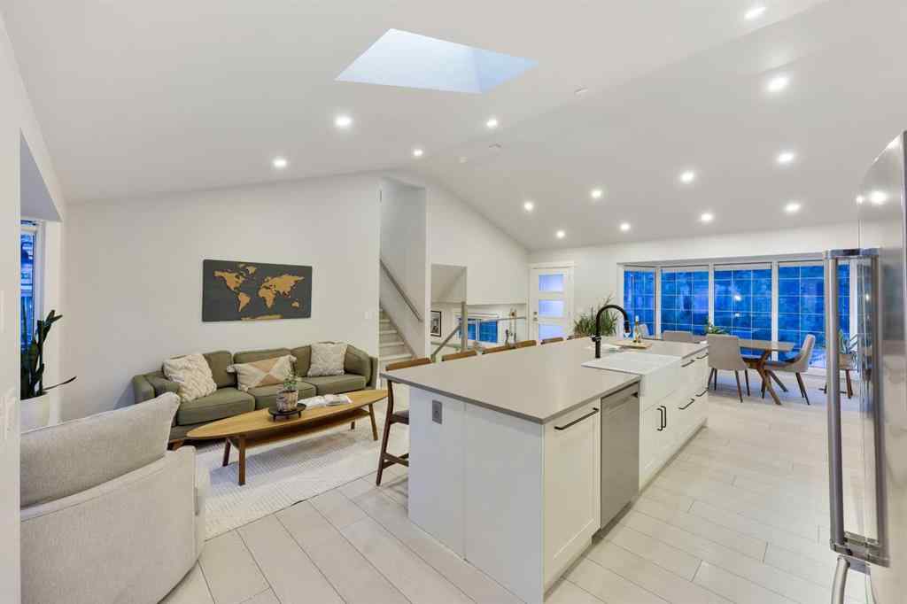 MLS® A2265164 - 3224 Conrad Drive NW in Charleswood Calgary, Residential