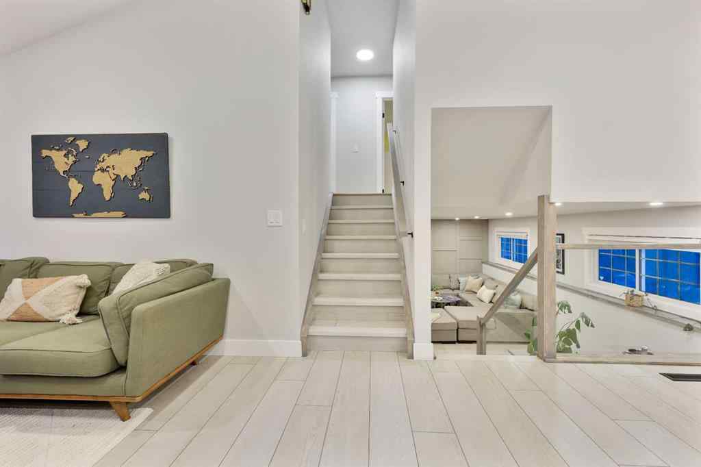 MLS® A2265164 - 3224 Conrad Drive NW in Charleswood Calgary, Residential