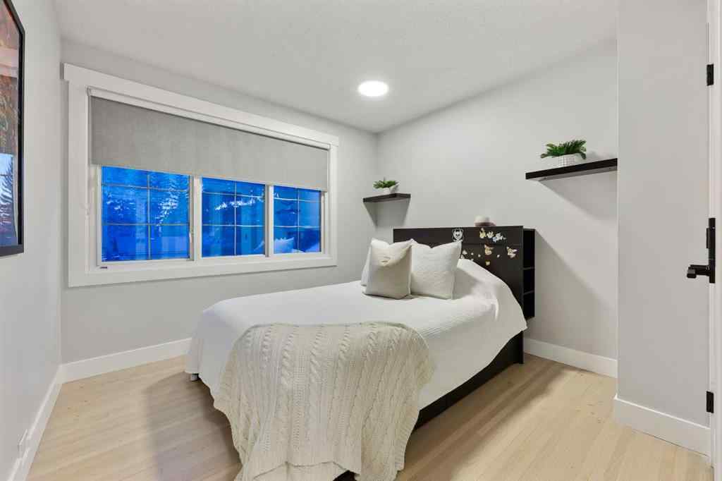 MLS® A2265164 - 3224 Conrad Drive NW in Charleswood Calgary, Residential