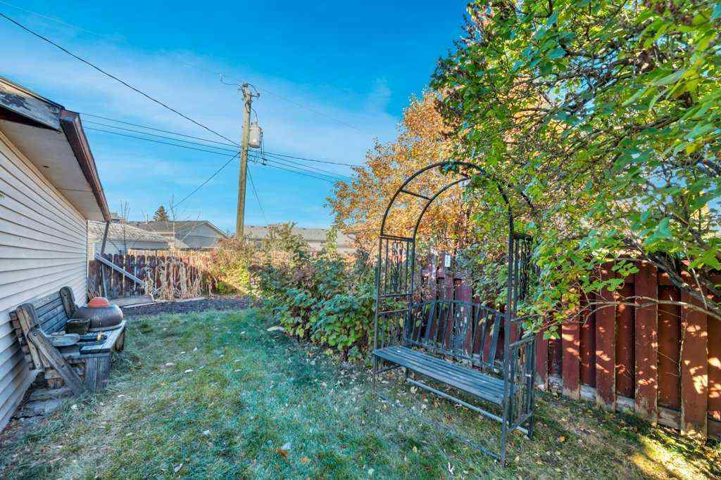 MLS® A2265165 - 543 Maidstone Drive NE in Marlborough Park Calgary, Residential