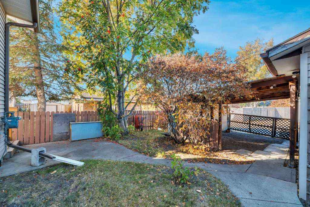 MLS® A2265165 - 543 Maidstone Drive NE in Marlborough Park Calgary, Residential