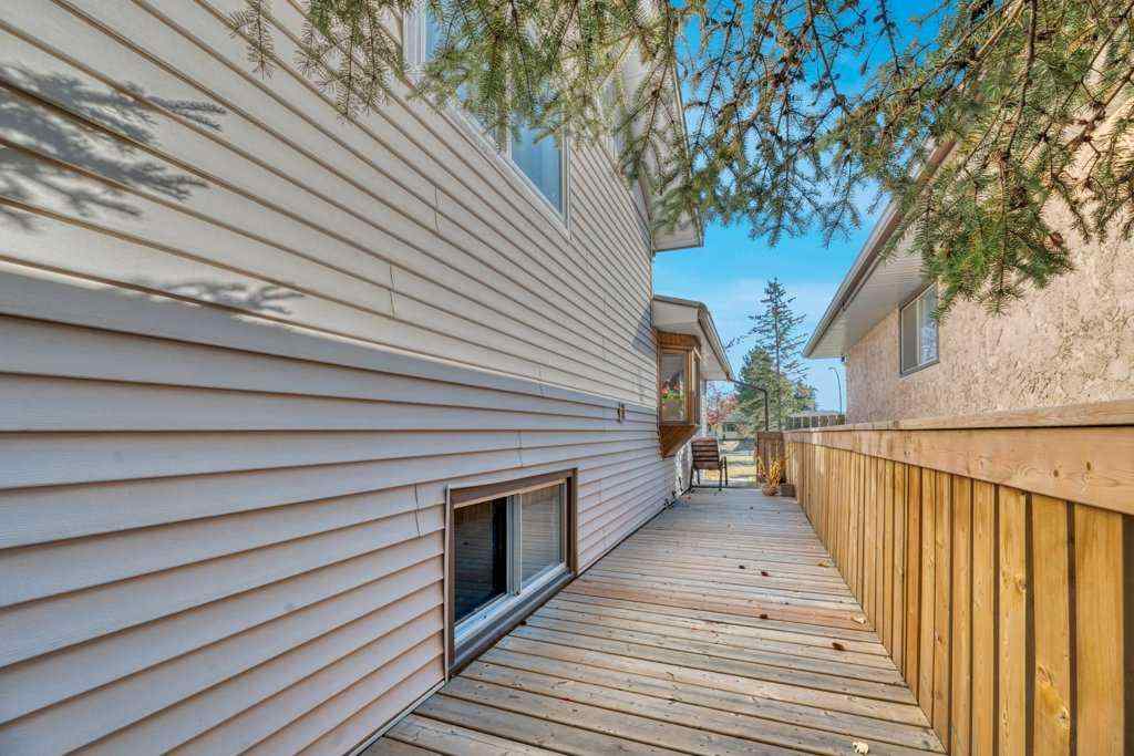 MLS® A2265165 - 543 Maidstone Drive NE in Marlborough Park Calgary, Residential