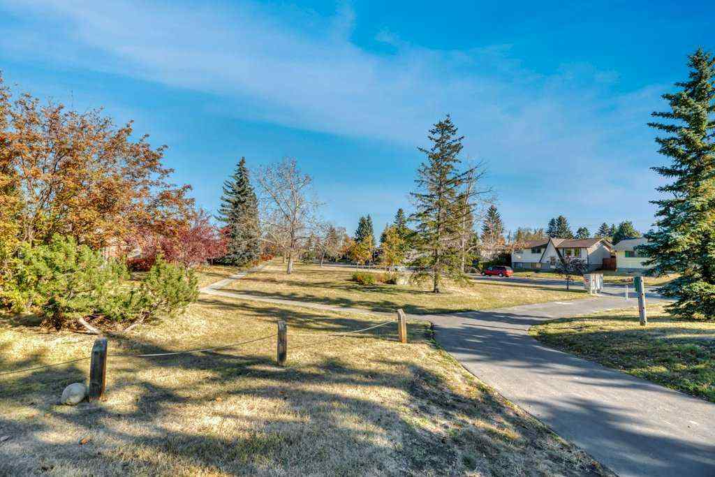 MLS® A2265165 - 543 Maidstone Drive NE in Marlborough Park Calgary, Residential