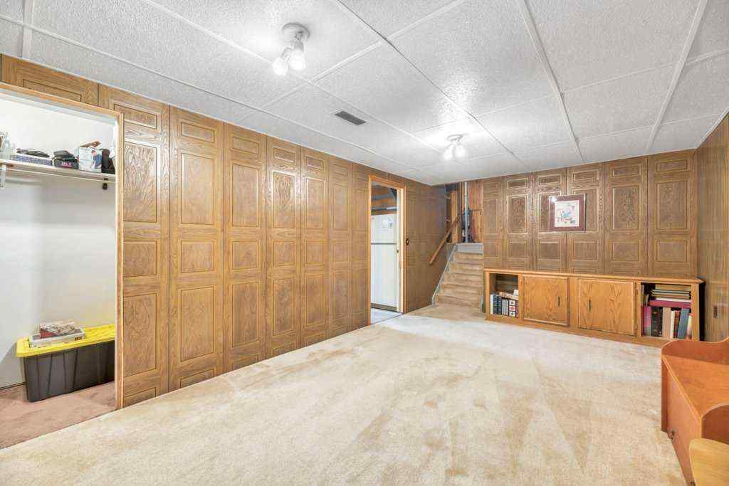 MLS® A2265165 - 543 Maidstone Drive NE in Marlborough Park Calgary, Residential