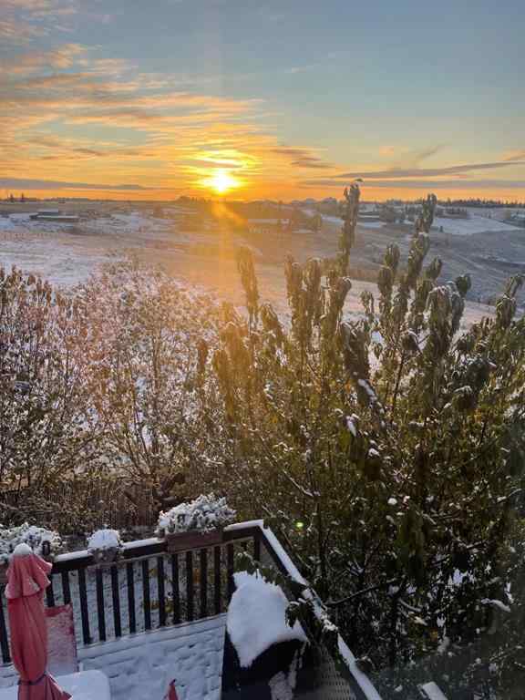 MLS® A2265166 - 63 Glensummit Close  in GlenEagles Cochrane, Residential