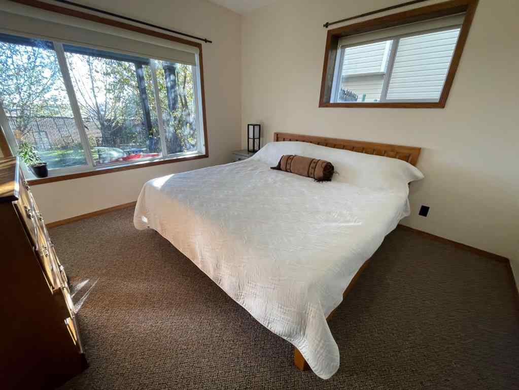 MLS® A2265166 - 63 Glensummit Close  in GlenEagles Cochrane, Residential