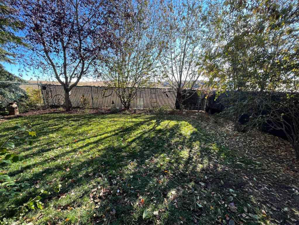 MLS® A2265166 - 63 Glensummit Close  in GlenEagles Cochrane, Residential