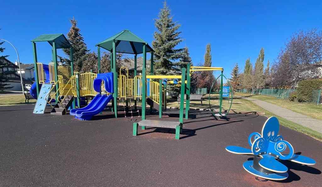 MLS® A2265166 - 63 Glensummit Close  in GlenEagles Cochrane, Residential