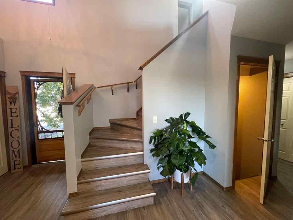 MLS® A2265166 - 63 Glensummit Close  in GlenEagles Cochrane, Residential