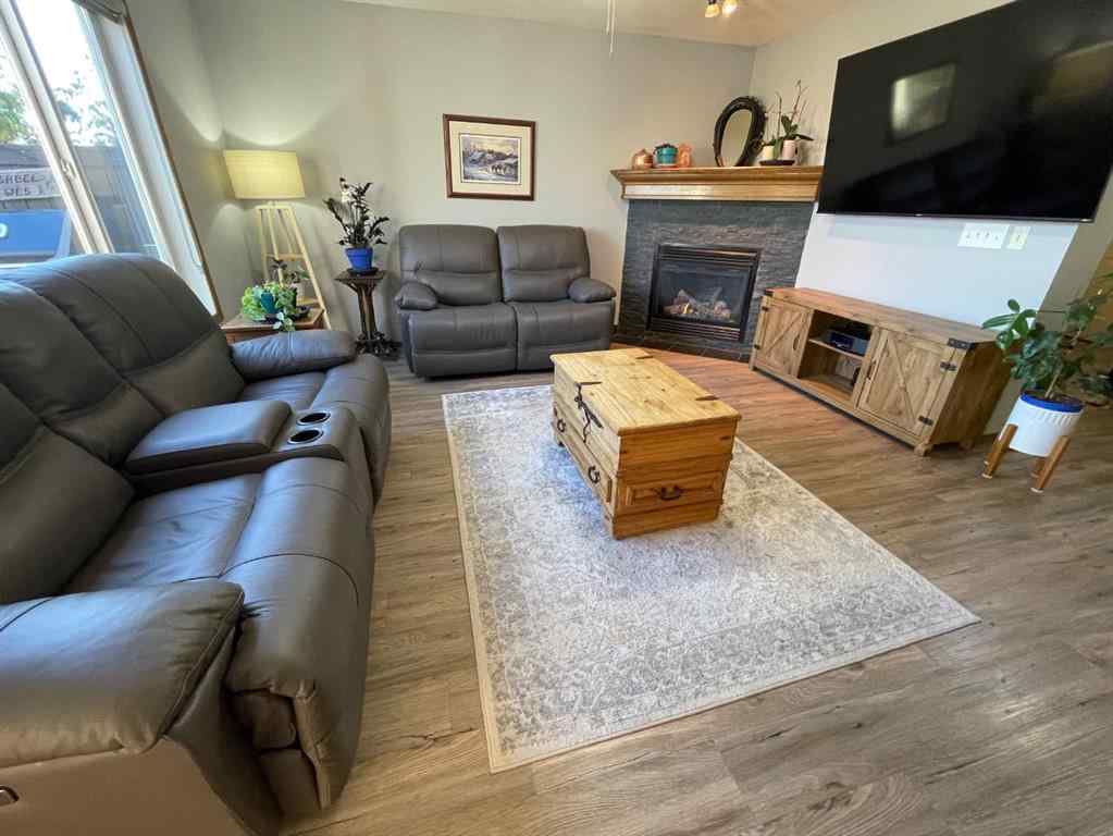 MLS® A2265166 - 63 Glensummit Close  in GlenEagles Cochrane, Residential