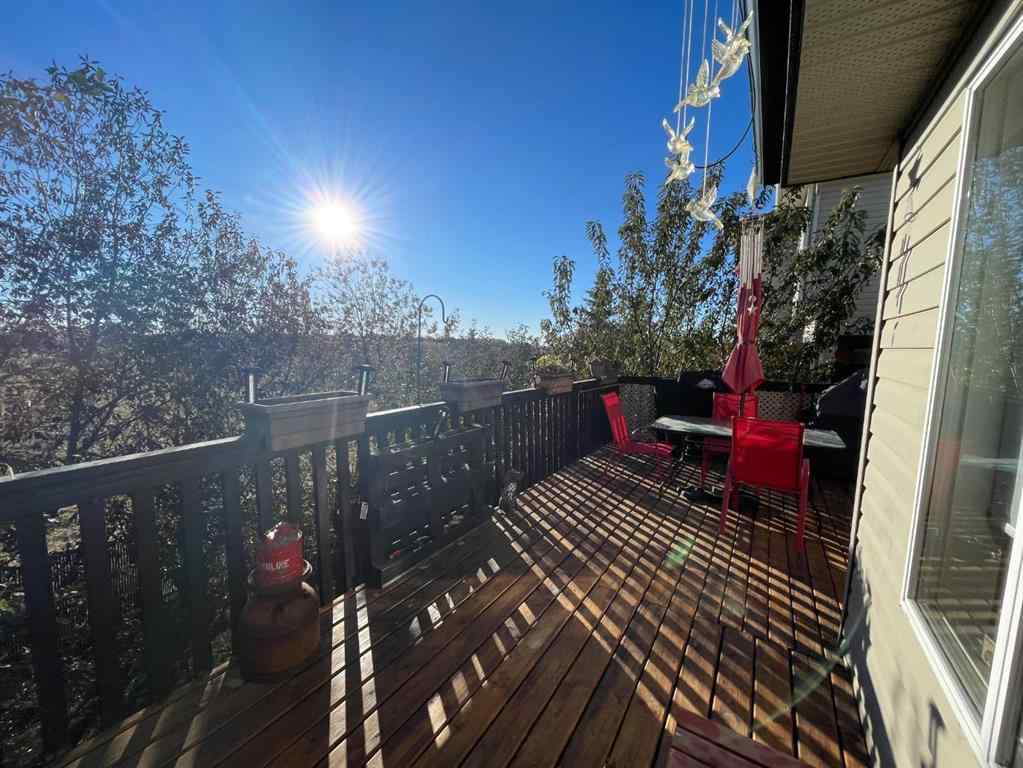 MLS® A2265166 - 63 Glensummit Close  in GlenEagles Cochrane, Residential