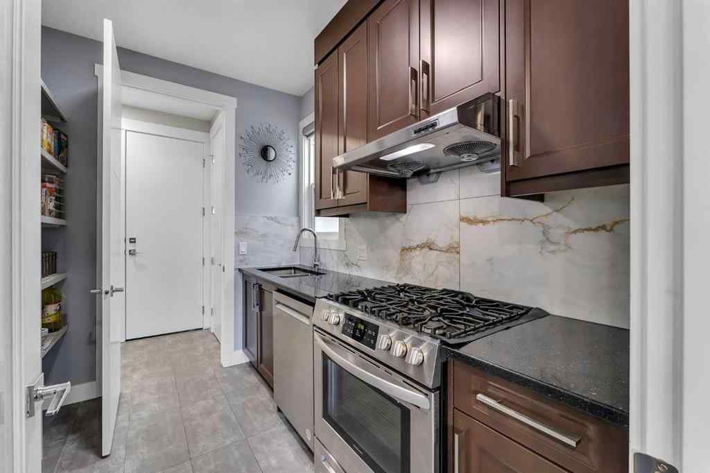 MLS® A2265169 - 7 Waterford Heights  in NONE Chestermere, Residential