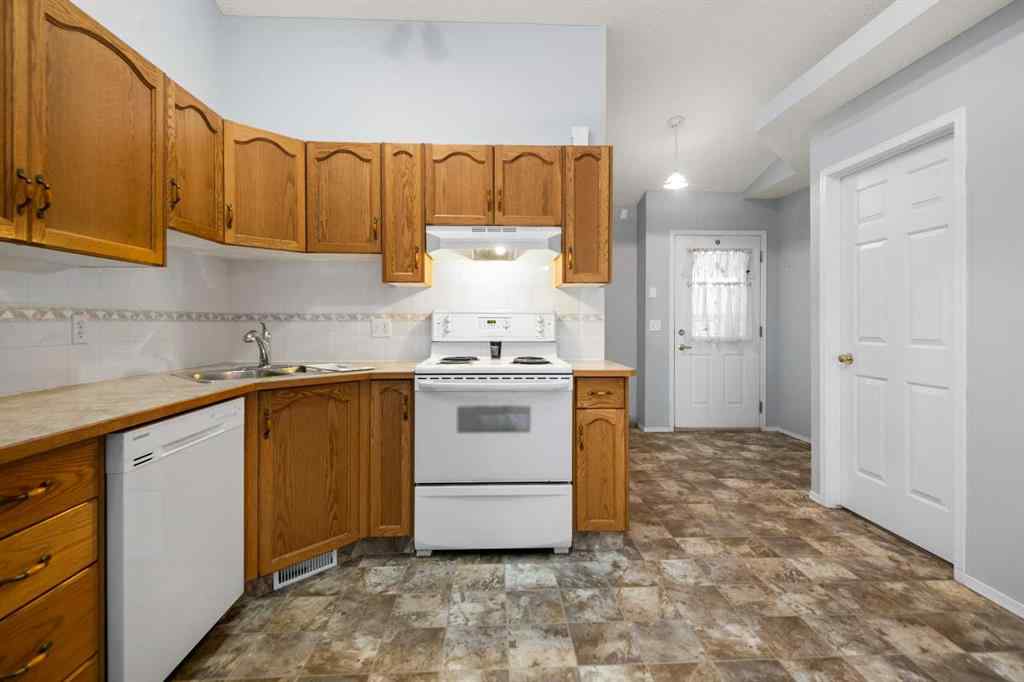 MLS® A2265173 - Unit #29 12 Woodside Rise NW in Woodside Airdrie, Residential