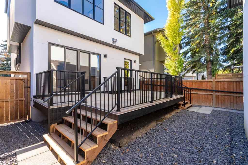 MLS® A2265179 - 716 18 Avenue NW in Mount Pleasant Calgary, Residential