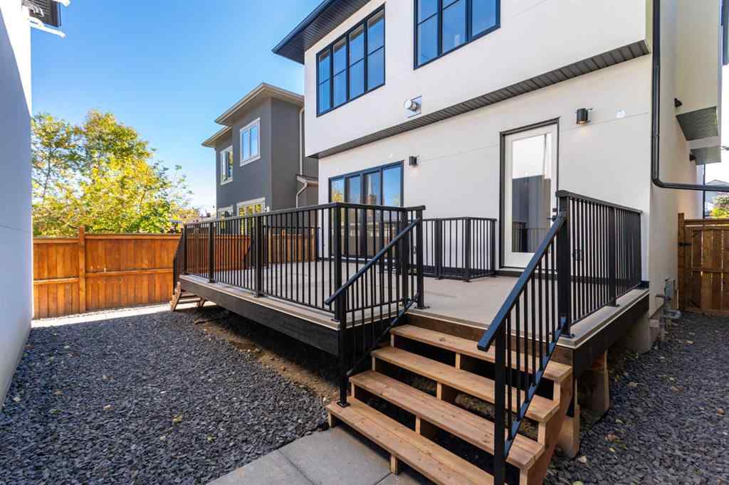 MLS® A2265179 - 716 18 Avenue NW in Mount Pleasant Calgary, Residential