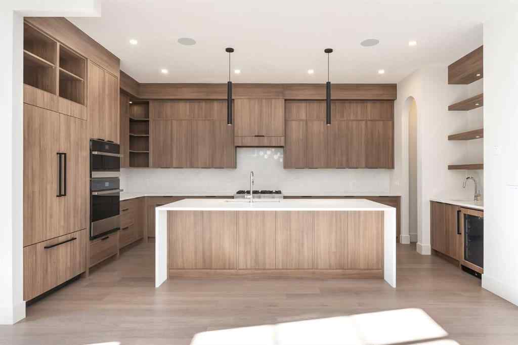 MLS® A2265179 - 716 18 Avenue NW in Mount Pleasant Calgary, Residential