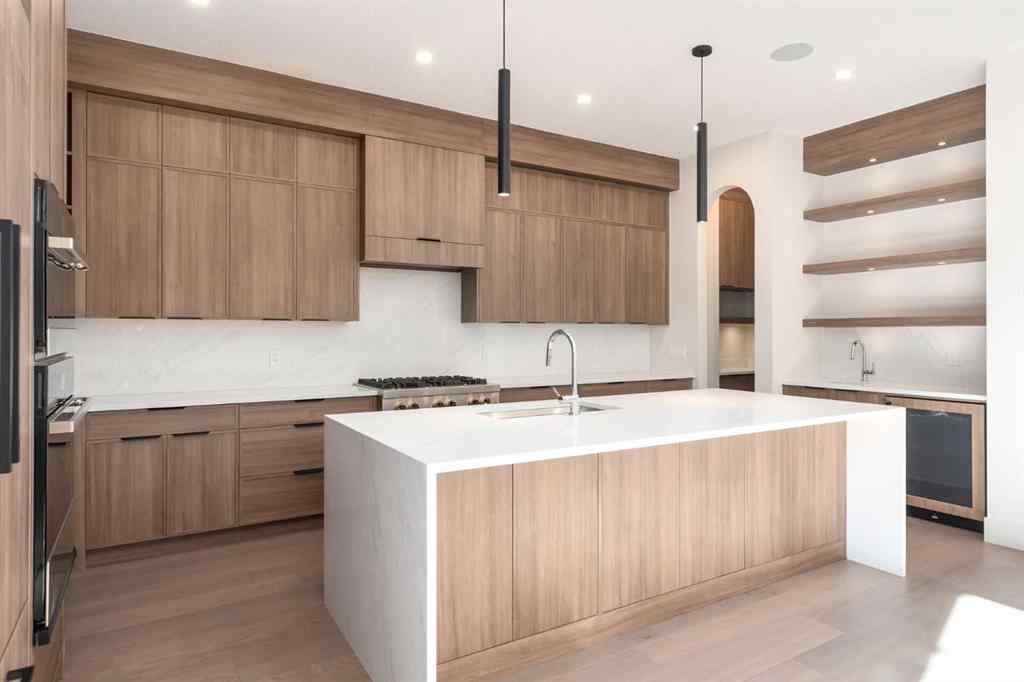 MLS® A2265179 - 716 18 Avenue NW in Mount Pleasant Calgary, Residential