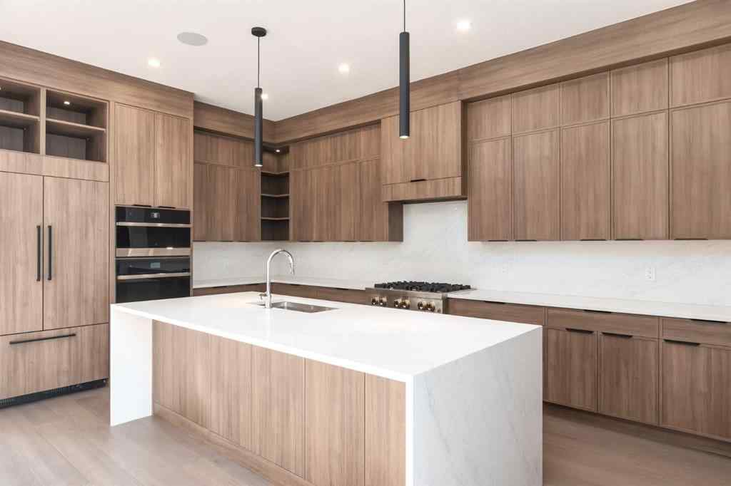 MLS® A2265179 - 716 18 Avenue NW in Mount Pleasant Calgary, Residential