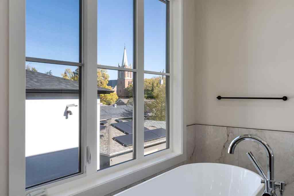 MLS® A2265179 - 716 18 Avenue NW in Mount Pleasant Calgary, Residential