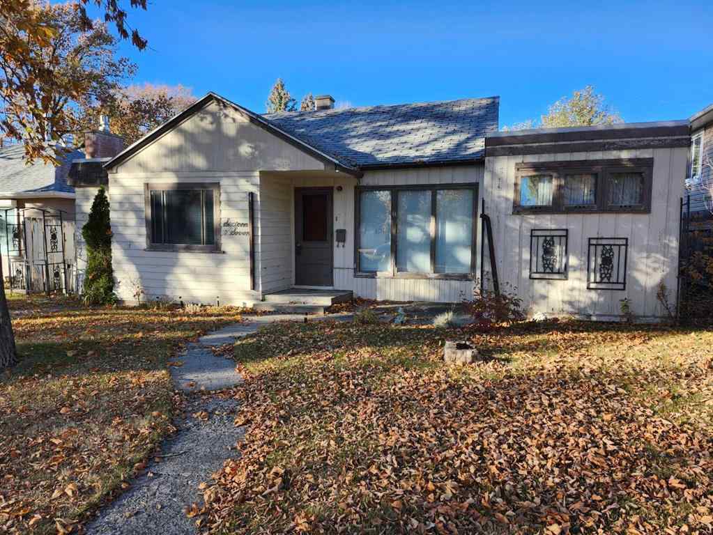 MLS® A2265180 - 1607 10 Avenue S in Victoria Park Lethbridge, Residential