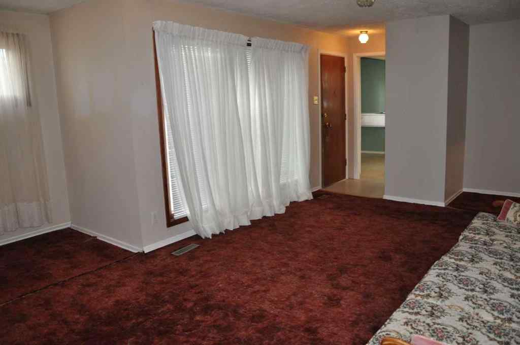 MLS® A2265180 - 1607 10 Avenue S in Victoria Park Lethbridge, Residential