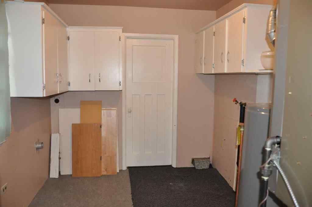 MLS® A2265180 - 1607 10 Avenue S in Victoria Park Lethbridge, Residential