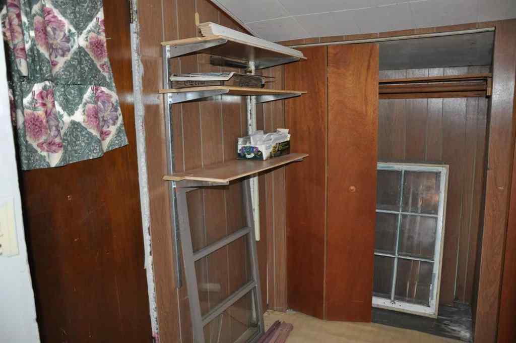 MLS® A2265180 - 1607 10 Avenue S in Victoria Park Lethbridge, Residential